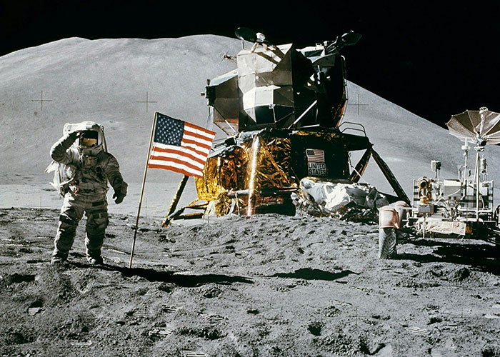 40 Of The Wildest Conspiracy Theories That People Have Ever Heard