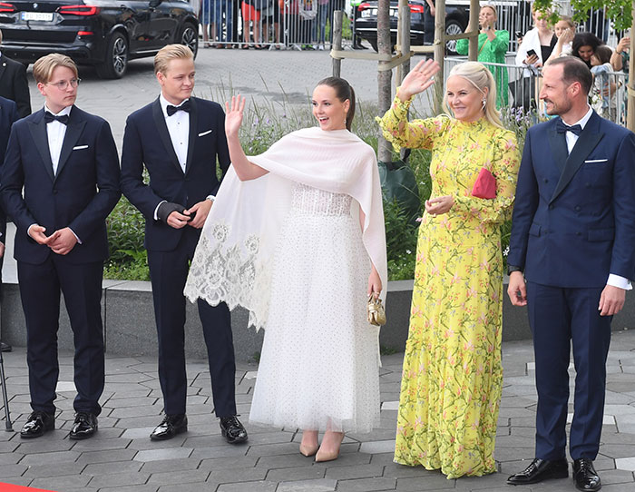 Royal Wedding Between Clairvoyant And Shaman Moving Ahead Despite Princess&rsquo; Son&rsquo;s Many Scandals