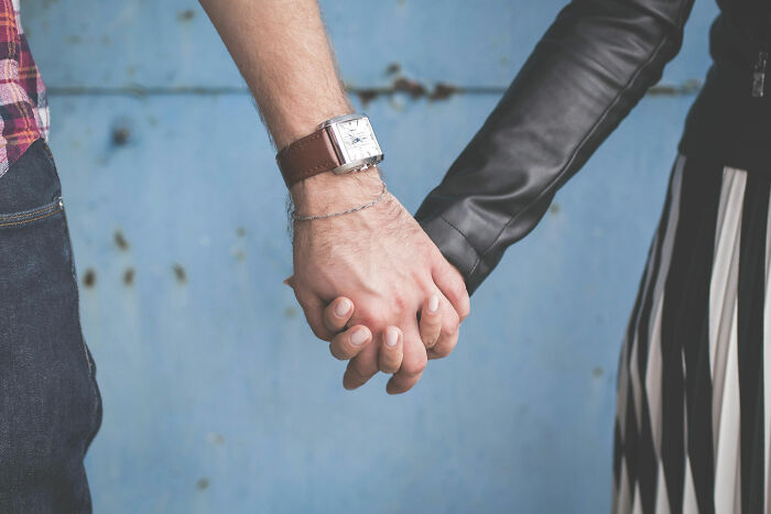 People Shared 50 Shocking Facts About Their Friends They Only Found Out Years Into The Friendship