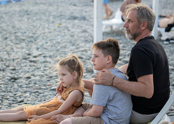 &ldquo;Family Comes First&rdquo;: Man Refuses To Help Parents After They Give Their House To Sister