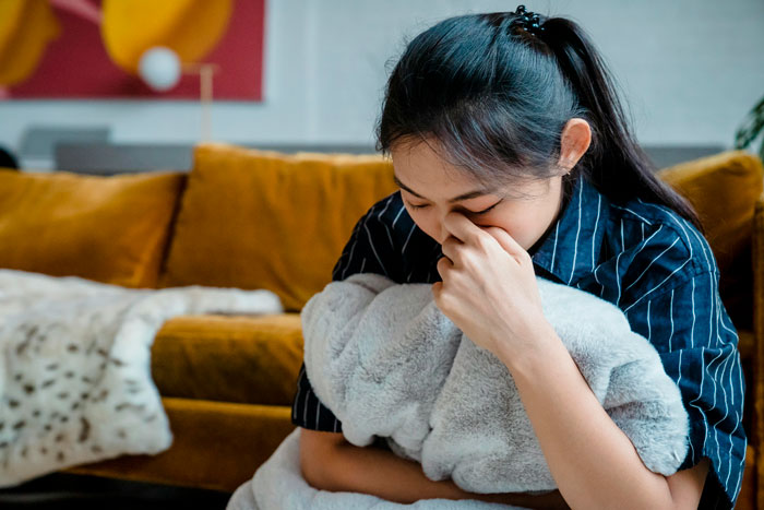 Lady Changes Birth Name At 22 To Forget The Past, BF Finds Out And Starts Using It, She Dumps Him Lady Changes Birth Name At 22 To Forget The Past, BF Finds Out And Starts Using It, She Dumps Him