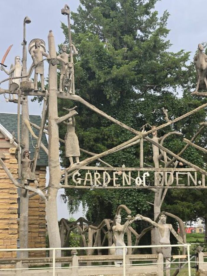 S.P. Dinsmoor's Garden Of Eden Location: Lucas, Kansas - Home Of The "2nd Best Small Town Art Scene!" Est. 1907