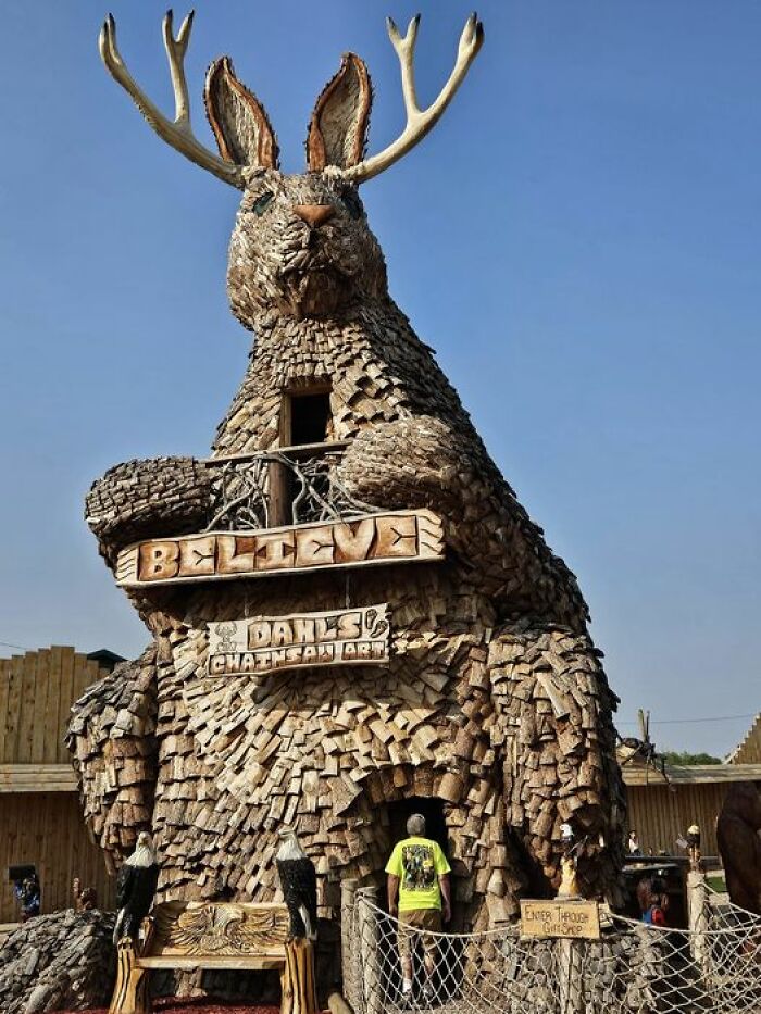 40 Foot Tall Jack-A-Lope. Wall, SD. It Took 5 Chainsaw Artists 5 Weeks To Build