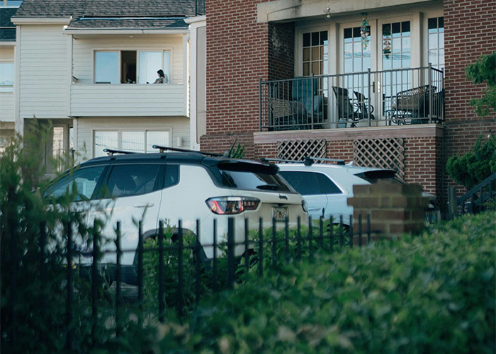 New Neighbors Disregard Requests, Woman Puts Rotten Soup In Their Cars