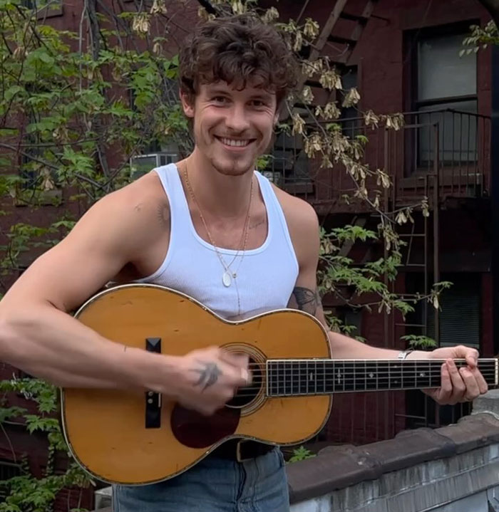 Sabrina Carpenter Might Have Exposed A Celebrity Gen Z Love Triangle Sabrina Carpenter Might Have Exposed A Celebrity Gen Z Love Triangle