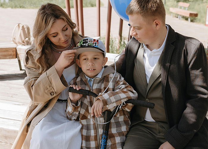 Parents Spoiled Adoptive Daughter More Than Bio One, She Doesn&rsquo;t Let That Happen At Her Wedding