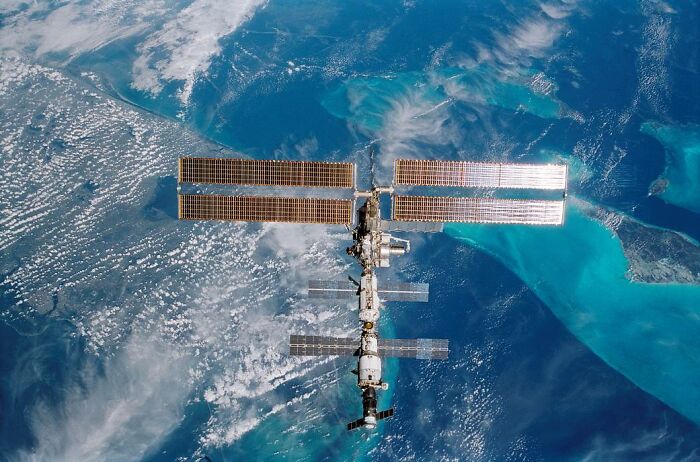 The International Space Station Will Split Into A Thousand Pieces Before Crashing Into The Ocean