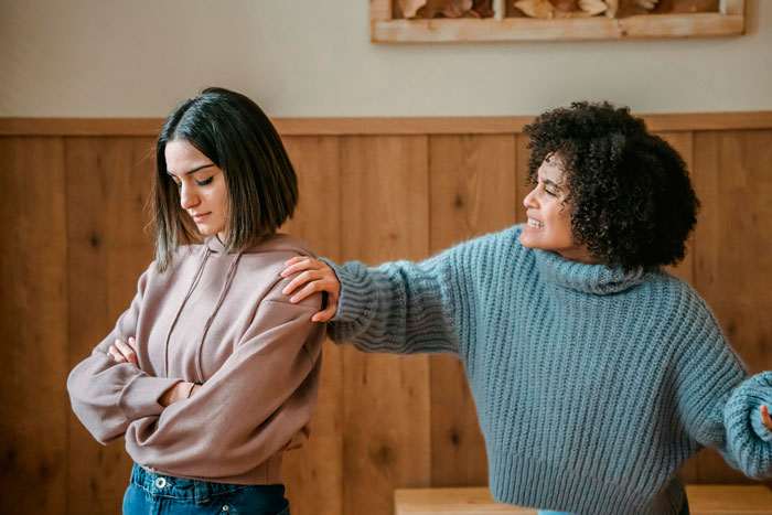 Christian Teen Implies She&rsquo;s Better Than Her Friends, Friend Tells Her To Shut It