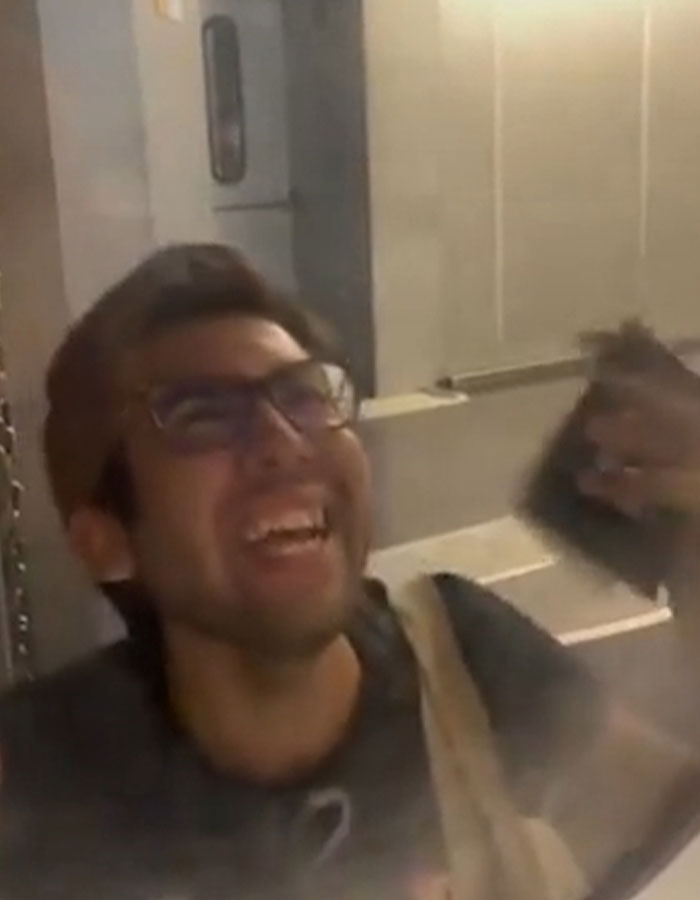 US Tourist Sparks Debate On Airport Etiquette After Trying To Kick Down Airplane&rsquo;s Door