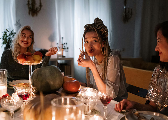 Newlyweds Ask Woman To Return Their Wedding Gift After They Didn&rsquo;t Even Invite Her