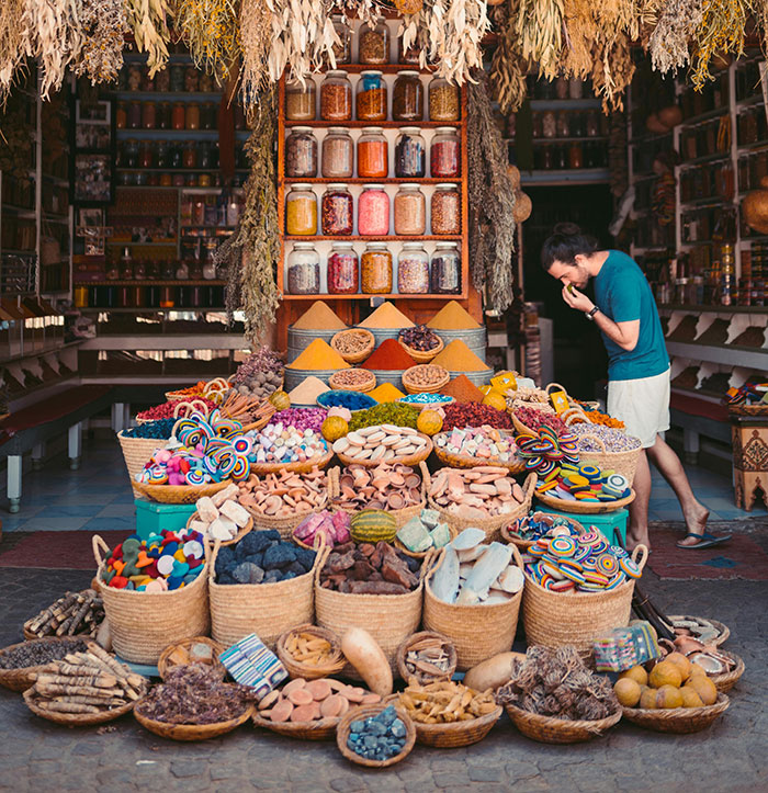 28 Viajeros del mundo clasifican los países más y menos amistosos en un hilo viral