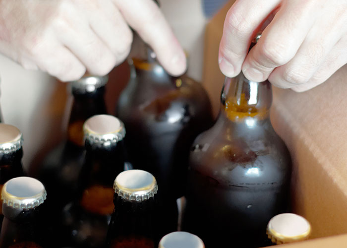 &ldquo;No ID, No Sale&rdquo;: Underage Guy Refused Alcohol, Gets Mommy To Teach Cashier A Lesson