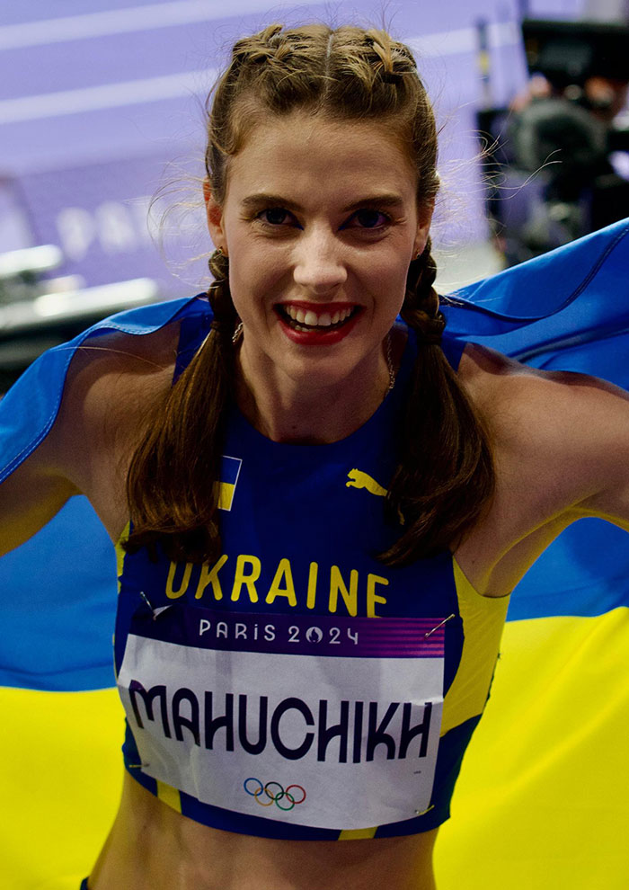 Yaroslava Mahuchikh's Bizarre Relaxation Technique Stuns Olympic Viewers Yaroslava Mahuchikh's Bizarre Relaxation Technique Stuns Olympic Viewers