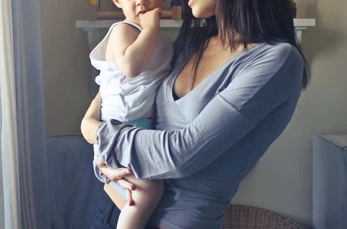 Mom Refuses To Help Sibling During An Emergency, Is Shocked They Won&rsquo;t Come At Her Beck And Call