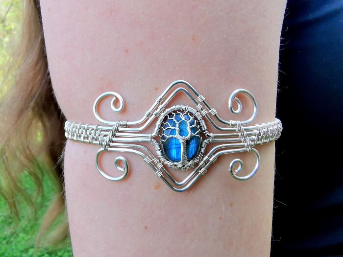 I Made A Tree Armband With A Labradorite Gemstone