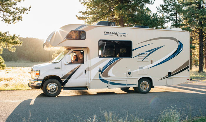 "They Are So Delusional": Teen Who Grew Up With RV Influencer Parents Shares Her Side