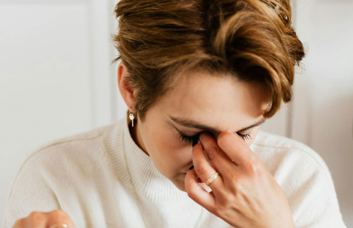 Woman Grows Up As A Maid For Her Foster Parents, Refuses To Help Them When She’s Successful Woman Grows Up As A Maid For Her Foster Parents, Refuses To Help Them When She’s Successful