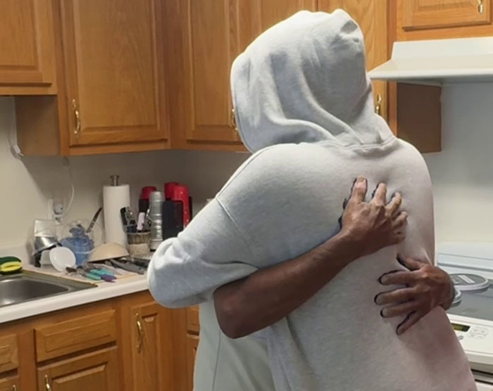 Grandpa Doesn’t Let Cancer Take His Spirit Away As Family Comes Up With A Perfect Way To Remember Him Grandpa Doesn’t Let Cancer Take His Spirit Away As Family Comes Up With A Perfect Way To Remember Him