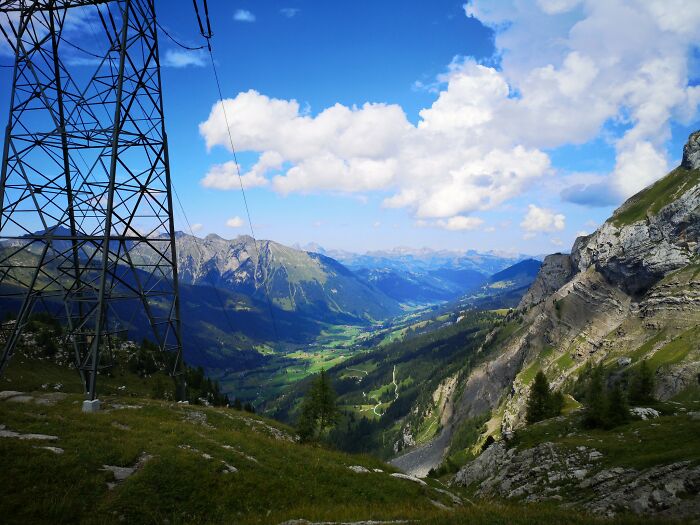 Someone Asks Online: "What Is The Most Beautiful Place You Have Ever Visited?", Receives 33 Answers