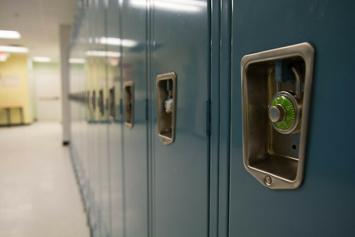 32 Surprising Stories About The “Weird Kid At School” That May Make Your Day 