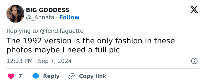 &ldquo;Expensive Mosquito Net&rdquo;: Rihanna&rsquo;s Mesh Dress At New York Fashion Week Sparks Funny Comparisons