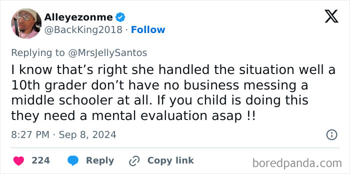 Mother Gets On The School Bus To Defend Her Daughter Against Bully, Act Empowers Other Kids Too Mother Gets On The School Bus To Defend Her Daughter Against Bully, Act Empowers Other Kids Too