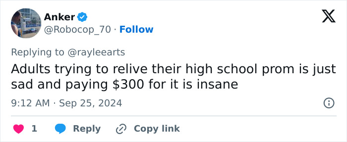 "This Is Insane": Bridgerton-Themed Event Goes Viral For Its Horrible Conditions And Pole Dancer