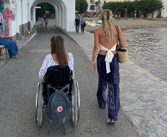 Painter Who Was Paralyzed At 13 Uses Her Mouth To Paint On Her Sister&rsquo;s Ceramics, Goes Viral Online