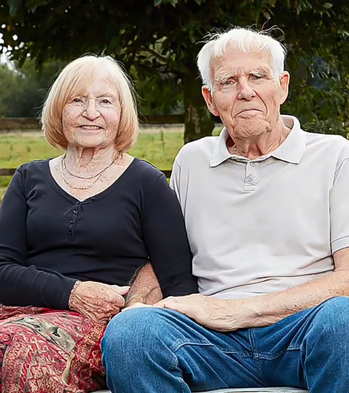 British Couple To Use &ldquo;Double&rdquo; Euthanasia Pod In Switzerland Following Heartbreaking Diagnosis
