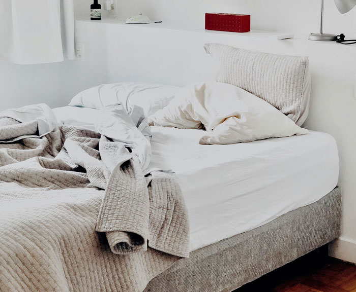 People Are Sharing The Rudest Things Their Guests Have Done And These Are 30 Of The Worst Ones