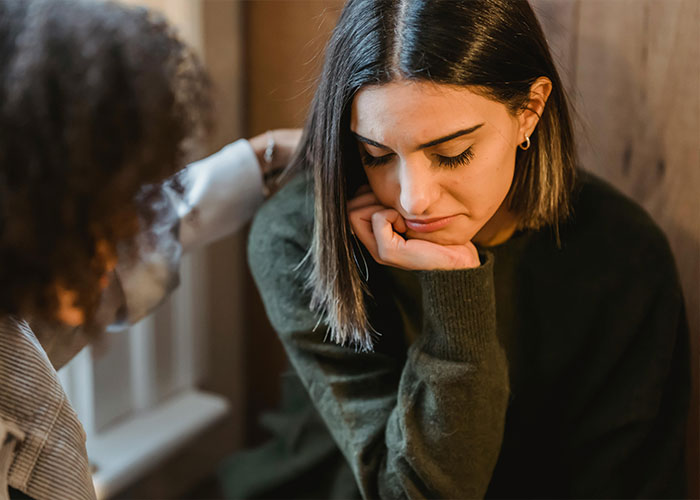 "Left Her Boyfriend To Be With Me": 50 Red Flags People Wouldn't Ignore In A Partner Again