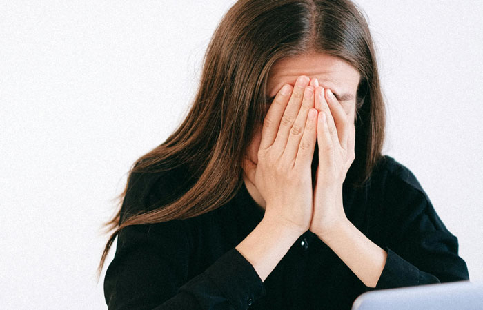 &ldquo;He Doesn&rsquo;t Know I Know&rdquo;: Husband Leaves On A 3-Week Trip, Wife Finds A Tracker In Her Car