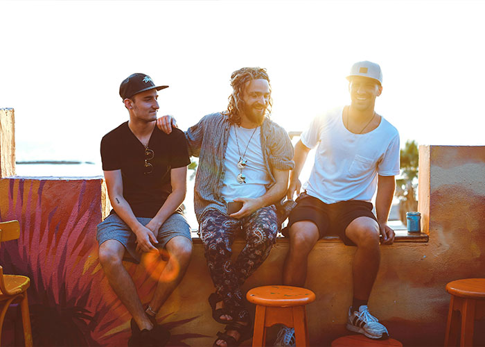 "Left Her Boyfriend To Be With Me": 50 Red Flags People Wouldn't Ignore In A Partner Again