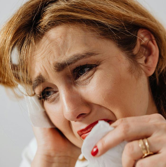 "His Face Was Terrifying": Wife Terrified After Husband Turns "Psychotic" "His Face Was Terrifying": Wife Terrified After Husband Turns "Psychotic"