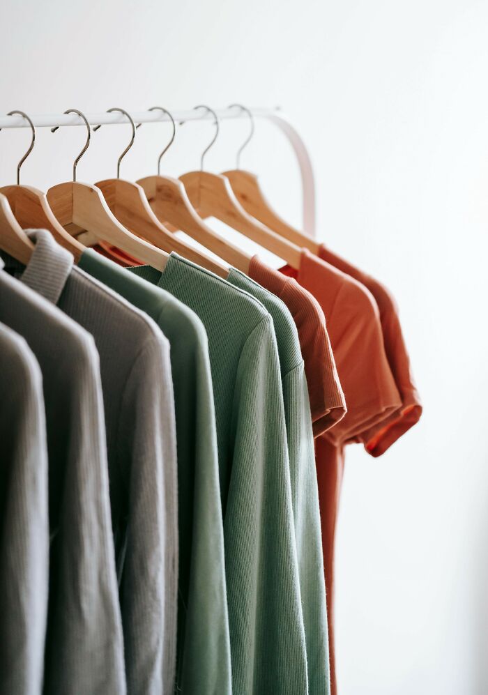 “Sniffing Rubbing Alcohol Gets Rid Of Nausea”: 50 Weird Life Hacks That Work For Some Reason