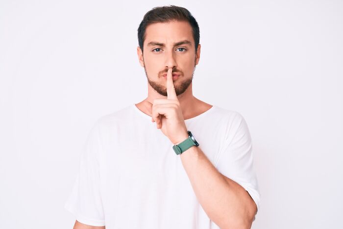 “Sniffing Rubbing Alcohol Gets Rid Of Nausea”: 50 Weird Life Hacks That Work For Some Reason