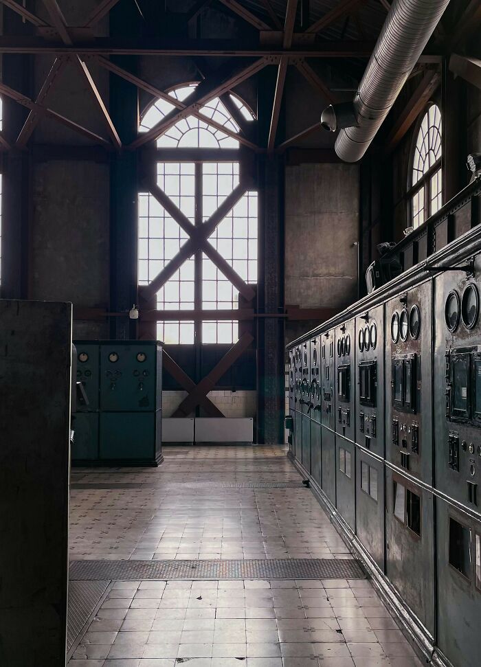 50 Disturbing Facts To Make You Want To Crawl Under Your Bed And Stay There