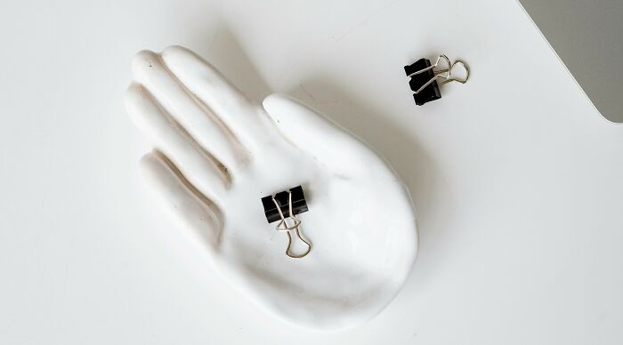 “Sniffing Rubbing Alcohol Gets Rid Of Nausea”: 50 Weird Life Hacks That Work For Some Reason