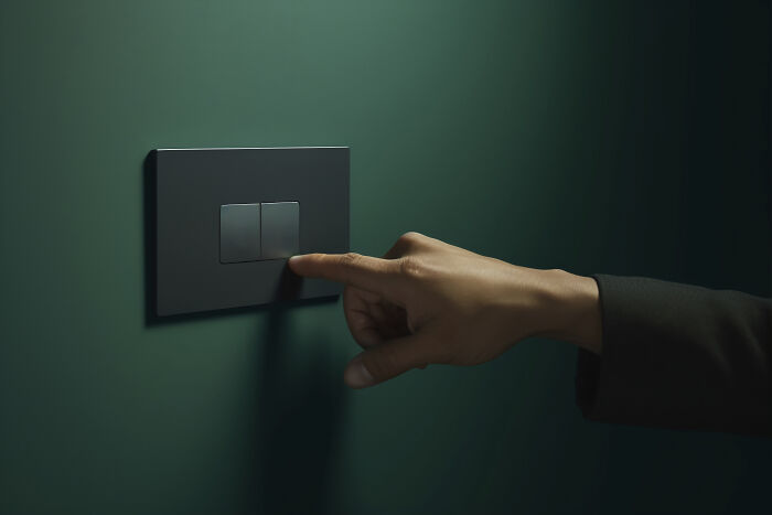 “Sniffing Rubbing Alcohol Gets Rid Of Nausea”: 50 Weird Life Hacks That Work For Some Reason