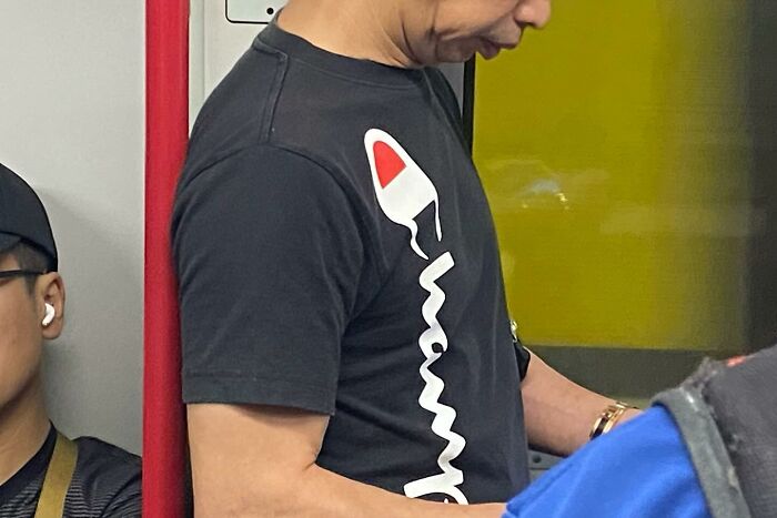 Street Photographer Captures Accidental Photo Opportunities (21 New Pics)