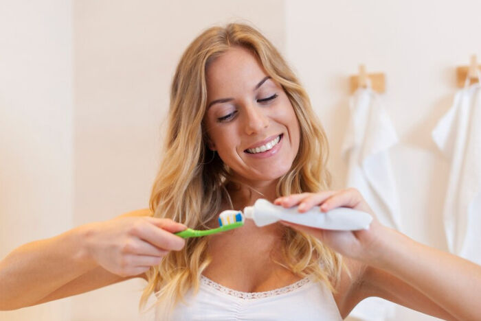 “Sniffing Rubbing Alcohol Gets Rid Of Nausea”: 50 Weird Life Hacks That Work For Some Reason