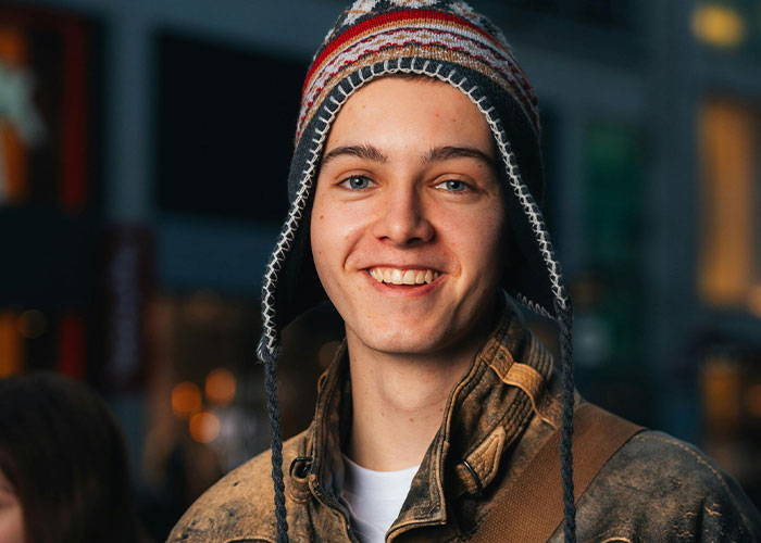 "Left Her Boyfriend To Be With Me": 50 Red Flags People Wouldn't Ignore In A Partner Again