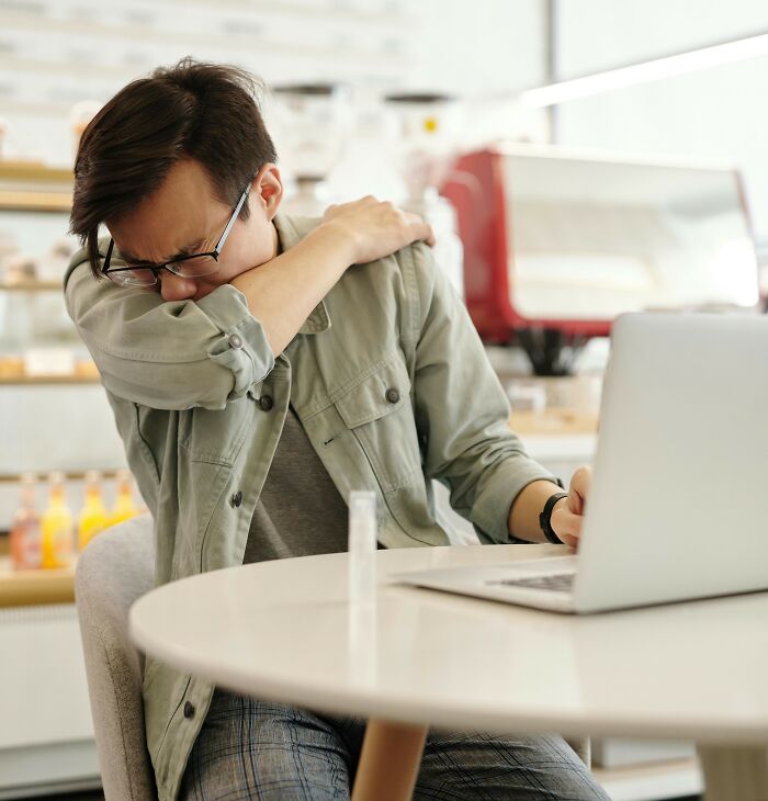 “Sniffing Rubbing Alcohol Gets Rid Of Nausea”: 50 Weird Life Hacks That Work For Some Reason