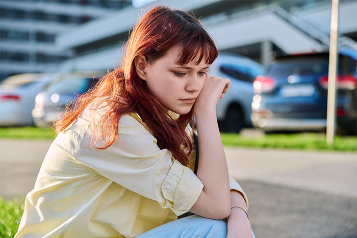 Parents Forget To Make Space For Their Youngest Daughter In Their Wedding, Get Publicly Shamed Parents Forget To Make Space For Their Youngest Daughter In Their Wedding, Get Publicly Shamed