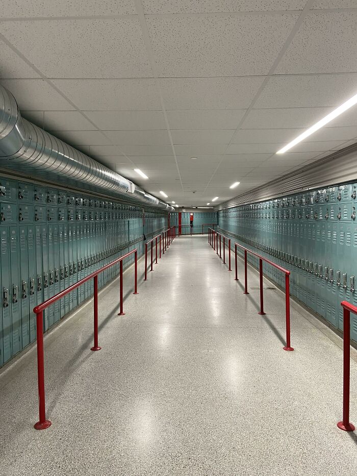I’ve Been Walking Down This Hallway For 6 Hours With No Exit