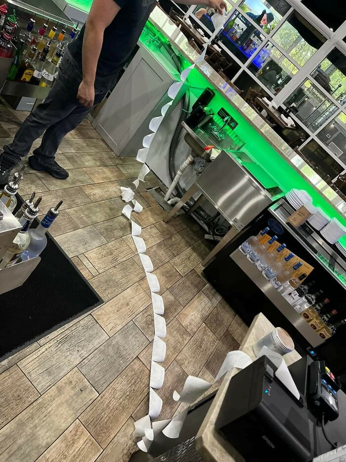 Party Of 35 Asked For Separate Checks