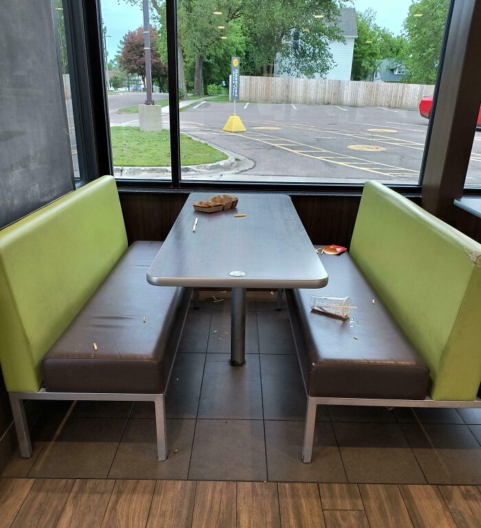 Teens Being Teens (USA). Not The Worst I've Seen By Far, But Parents, Please Teach Your Kids Manners