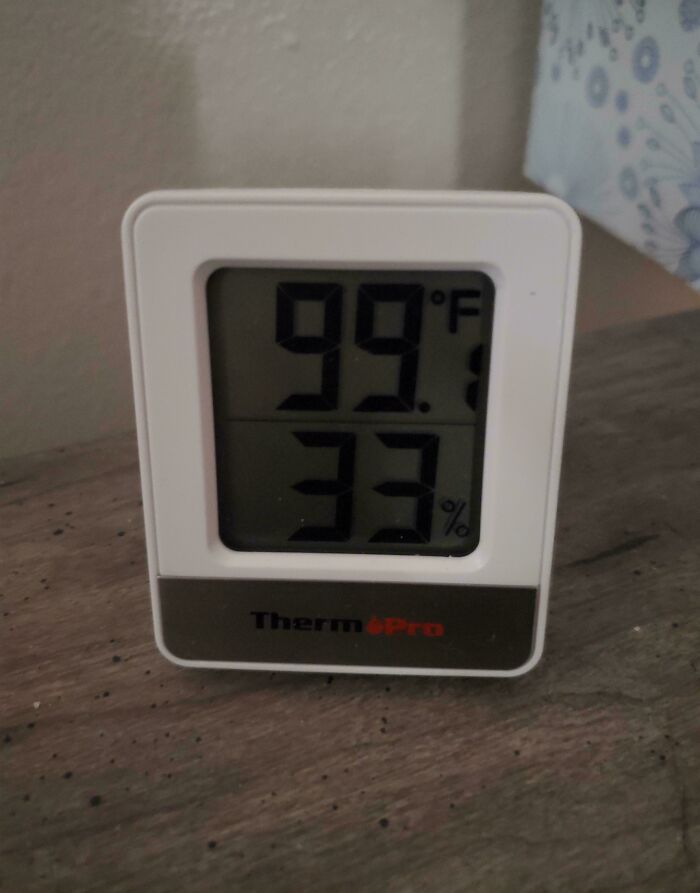 Landlord Says This Is A Normal Inside Temperature And Everything Is Working Fine