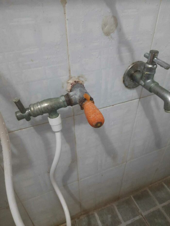 Our Tap Broke And Water Came Gushing Out, My Mom Did This Jugaad To Stop The Flow. It Worked Perfectly