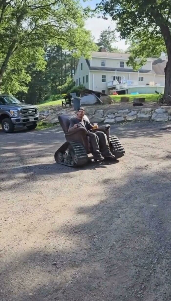 Friend Send Me A Video Of This Guy Drinking Beer On His Petrol-Based Personal Reclining Chair On Tank Tracks